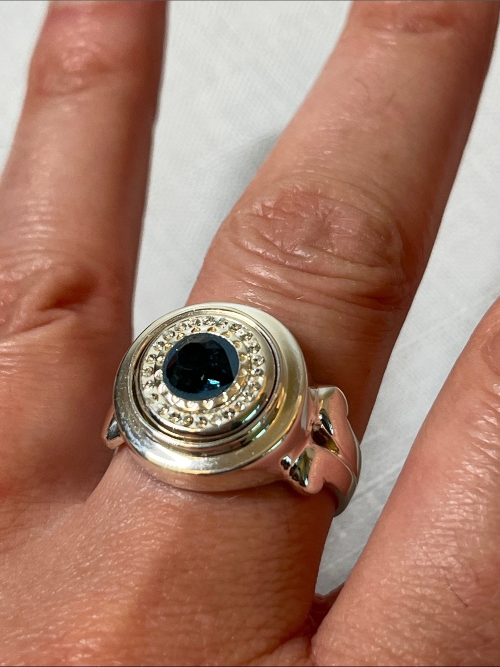 KAMELEON Sterling Silver Ring & 1 JEWEL POP. Stamped
Size 10